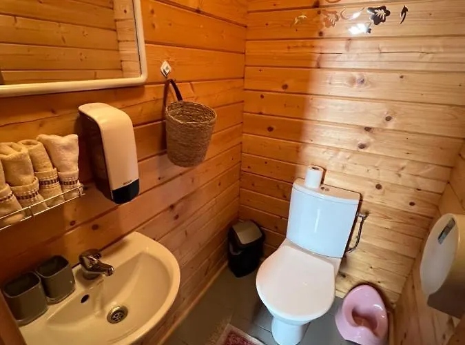 A House With A Sauna At Arturs 펜션